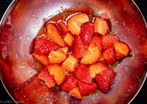 Chocolate mousse with lime-marinated strawberries Nutella