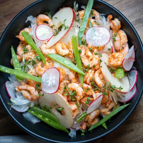 Shrimps with apple, horseradish and fennel radish cayenne lemon